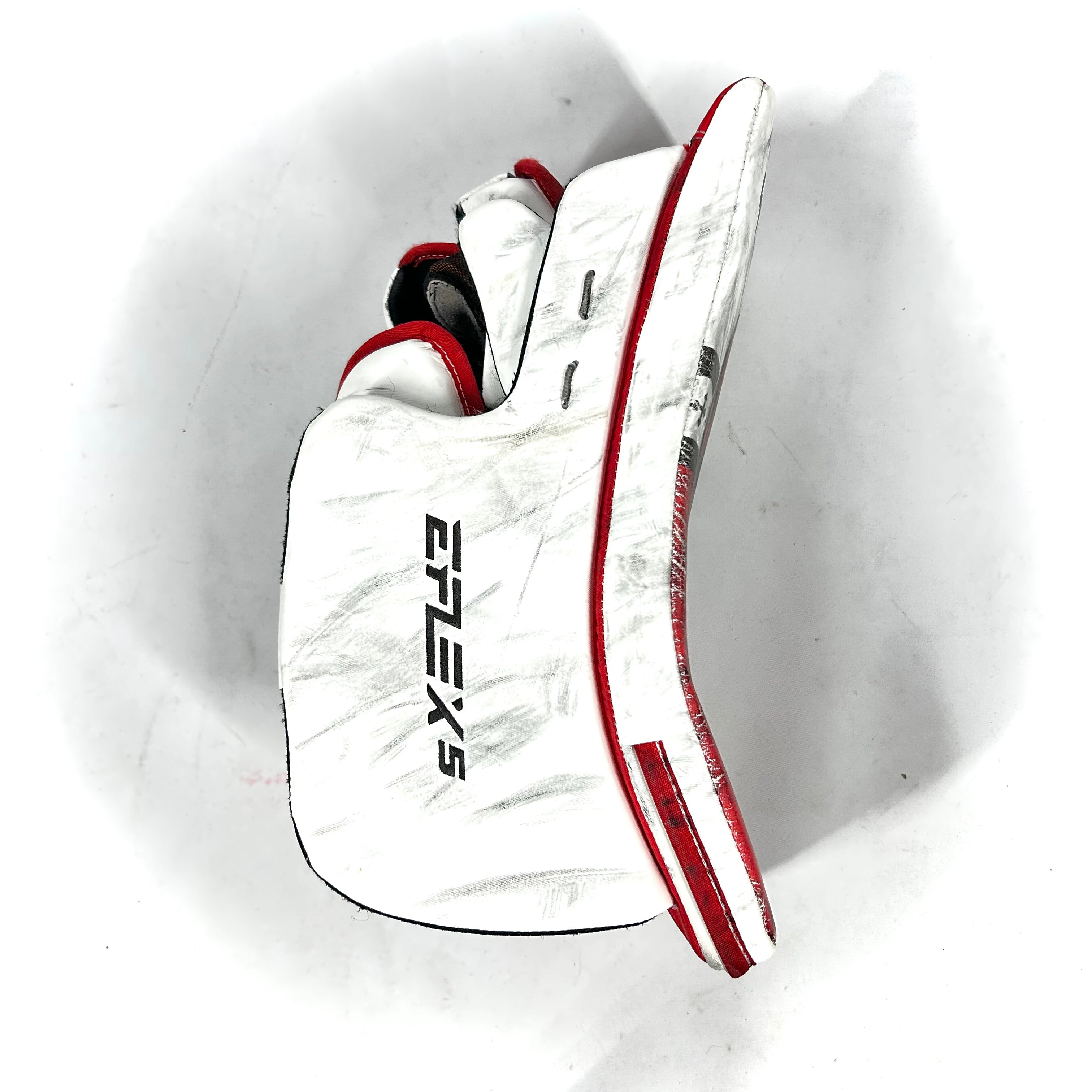 CCM Extreme Flex 5 - Bloqueur de gardien de but professionnel d'occasion (rouge/blanc/noir)